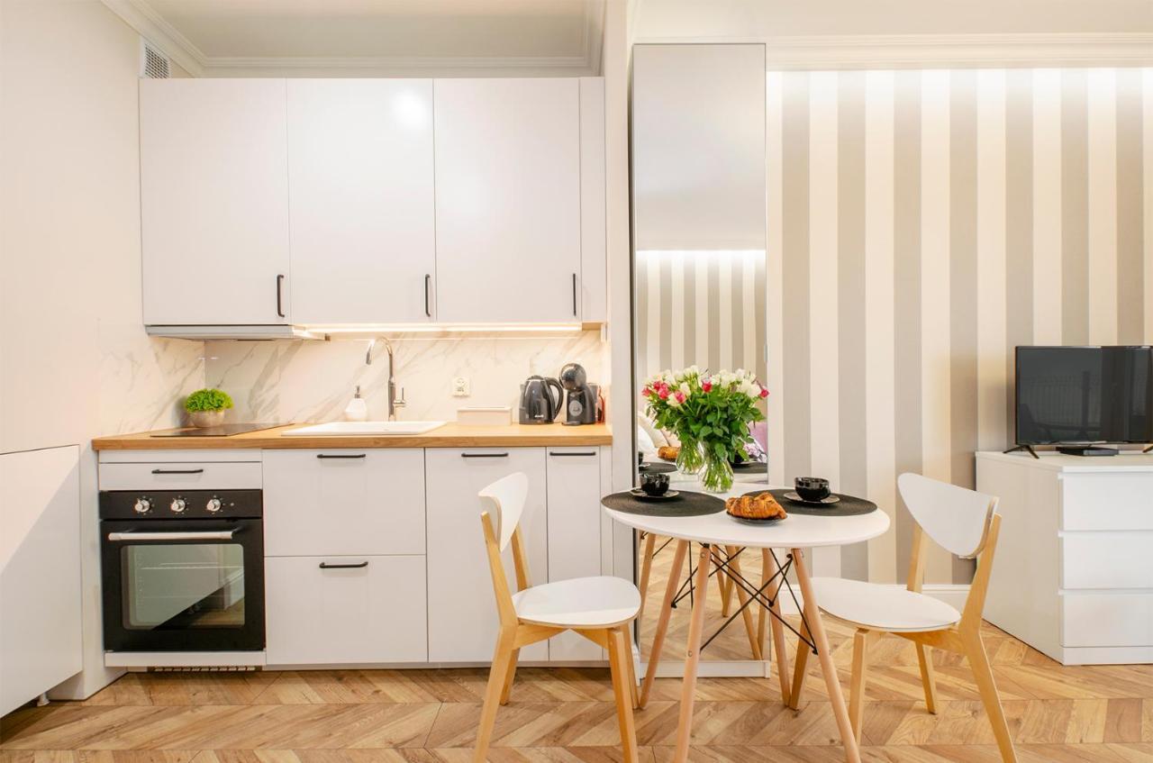 Sky Home- Rose Apartament -Manufaktura, Bezplatny Parking, Klima, Dostep Na Kod Łódź Exterior foto